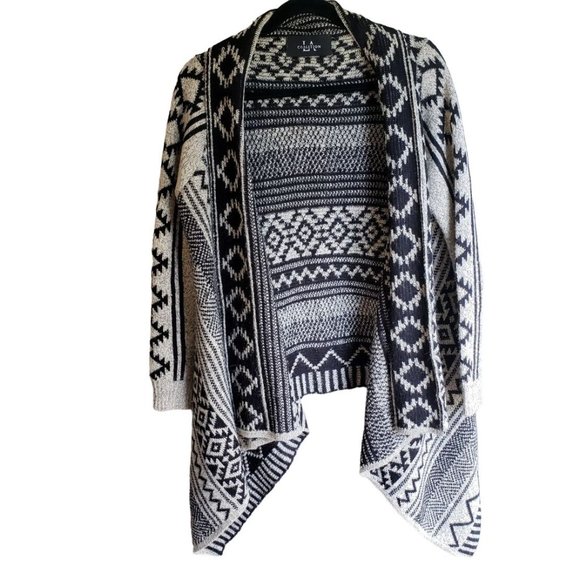 L. A. Coalition Woman's Aztec Print Cardigan Sweater - Picture 1 of 3